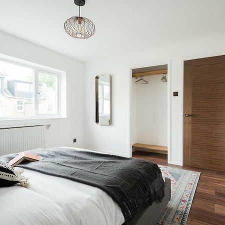 The Century Chalet - Contemporary 2Bdr Townhouse With Parking Lejlighed Oxford Eksteriør billede