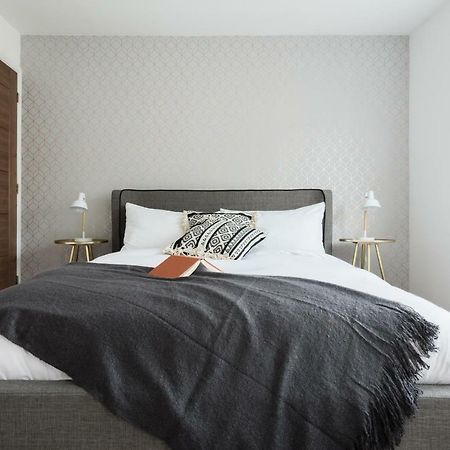 The Century Chalet - Contemporary 2Bdr Townhouse With Parking Lejlighed Oxford Eksteriør billede