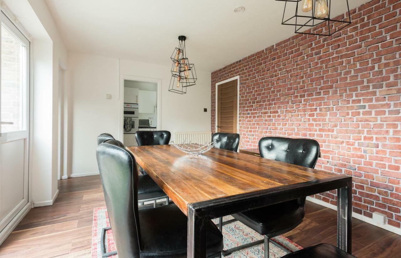 The Century Chalet - Contemporary 2Bdr Townhouse With Parking Lejlighed Oxford Eksteriør billede