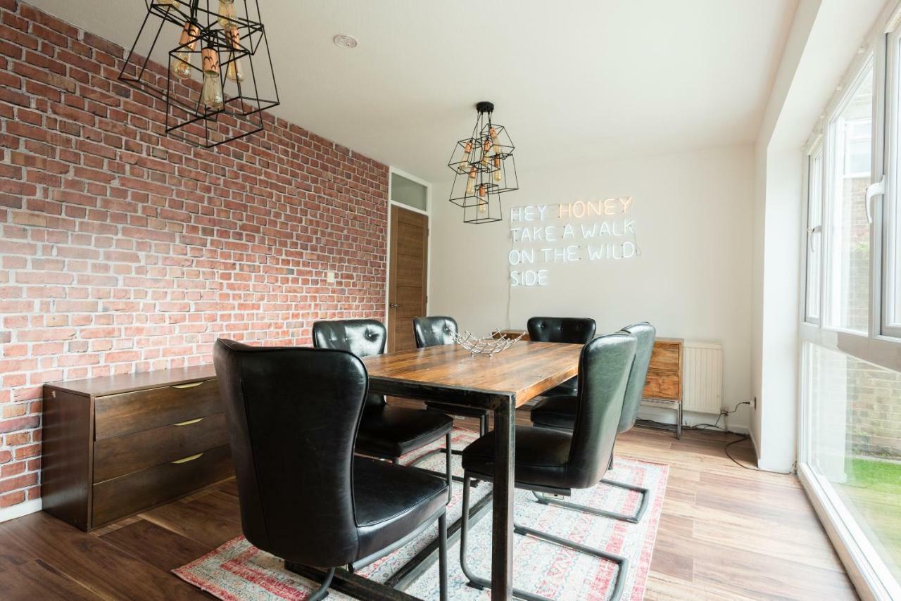 The Century Chalet - Contemporary 2Bdr Townhouse With Parking Lejlighed Oxford Eksteriør billede
