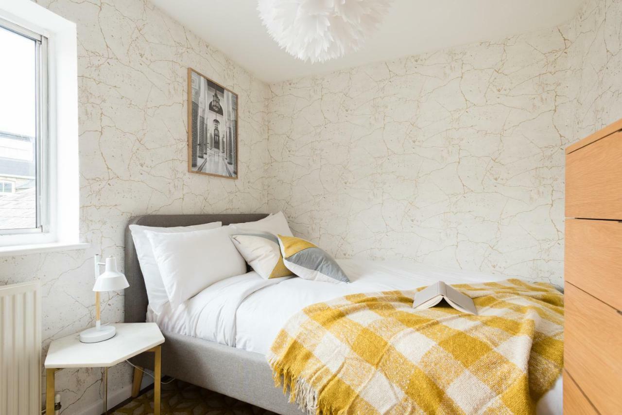 The Century Chalet - Contemporary 2Bdr Townhouse With Parking Lejlighed Oxford Eksteriør billede