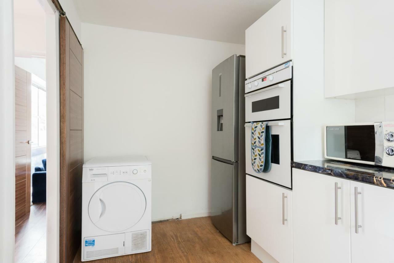 The Century Chalet - Contemporary 2Bdr Townhouse With Parking Lejlighed Oxford Eksteriør billede
