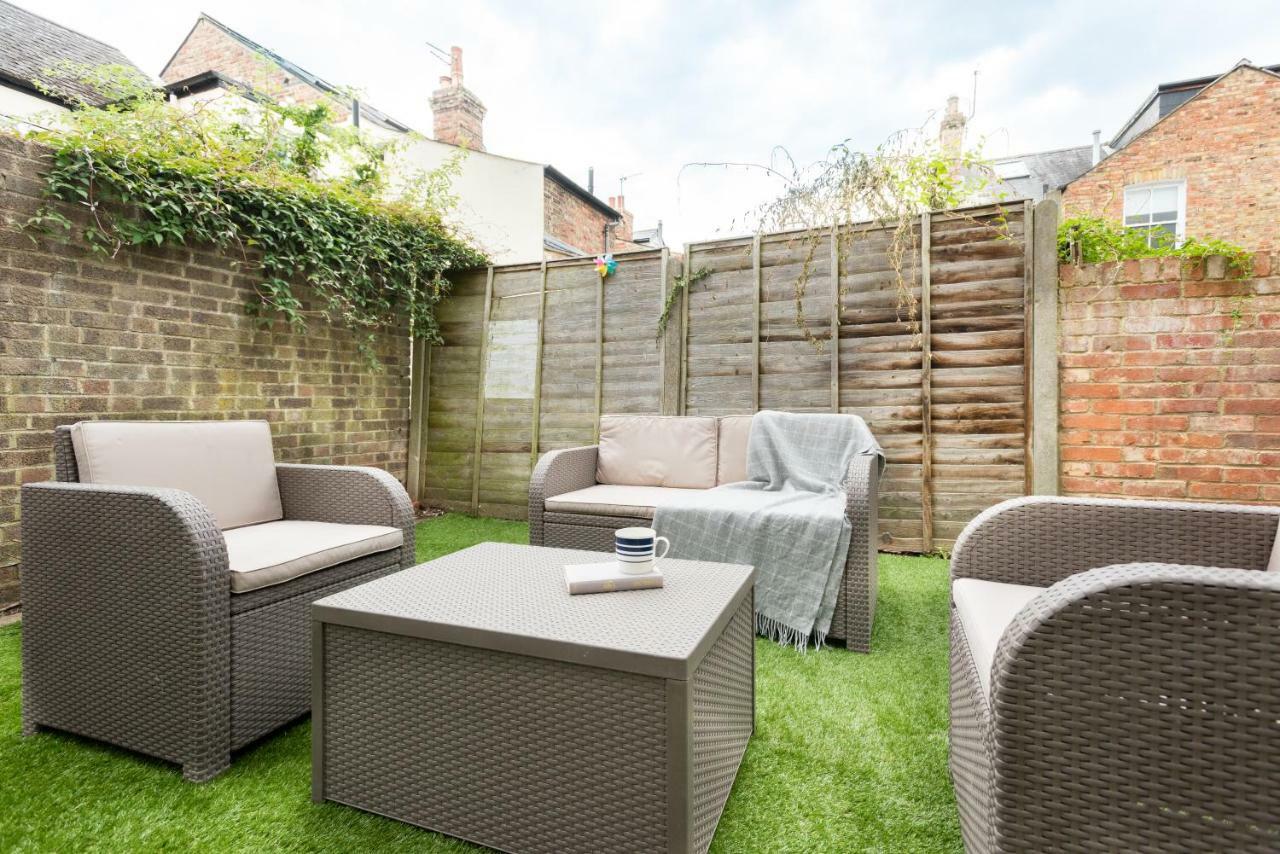 The Century Chalet - Contemporary 2Bdr Townhouse With Parking Lejlighed Oxford Eksteriør billede